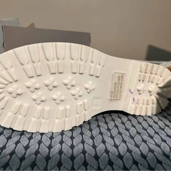 NEW Kenneth Cole REACTION size 8 Medium width Rain Lace Up Boot White in box - Picture 8 of 14